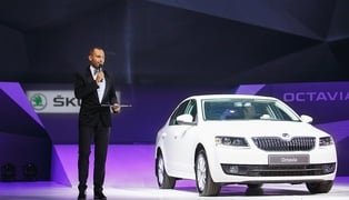 Ведущий вечера Андрей Разыграев и новая Škoda octavia